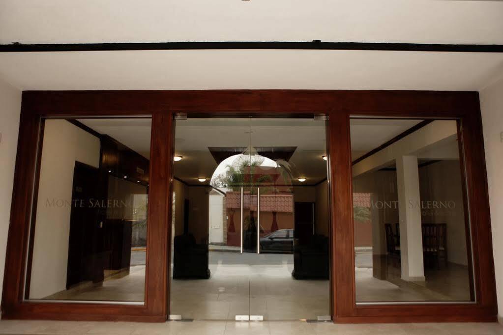 Monte Salerno Hotel & Suites Montemorelos Eksteriør bilde